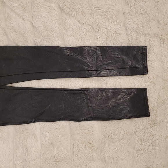 Spanx Faux Croc Legging XS - Picture 4 of 13